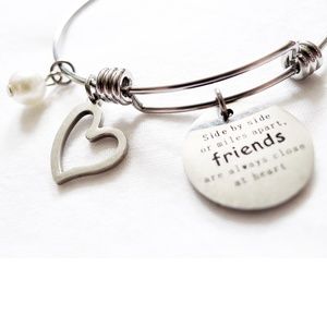 FRIENDS/Friendship Slide Adjustable Bangle Bracelet Tag Heart Charm